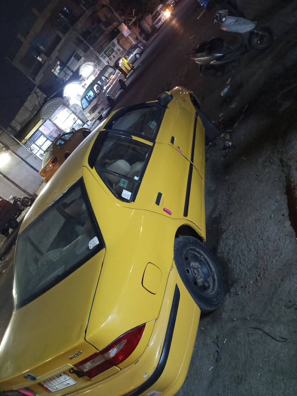 سلام عليكم سياره للبيع سمند موديل 2012
مكينه وكير مكفوله هيئه وغرامات مصفره 
***********
سعره ..24 
مكان رحمانيه الجعيفر
