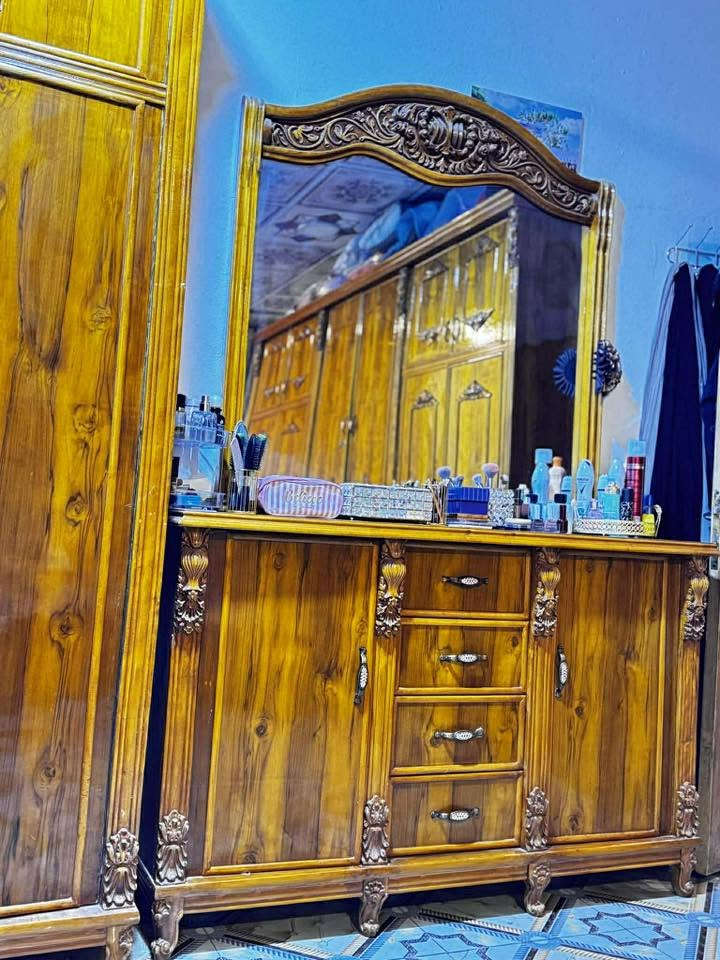 غرفه نجاره عراقيه تسكام جديده الشراي يتصل على الرقم ‭***********‬اي  ضرر مابيها

