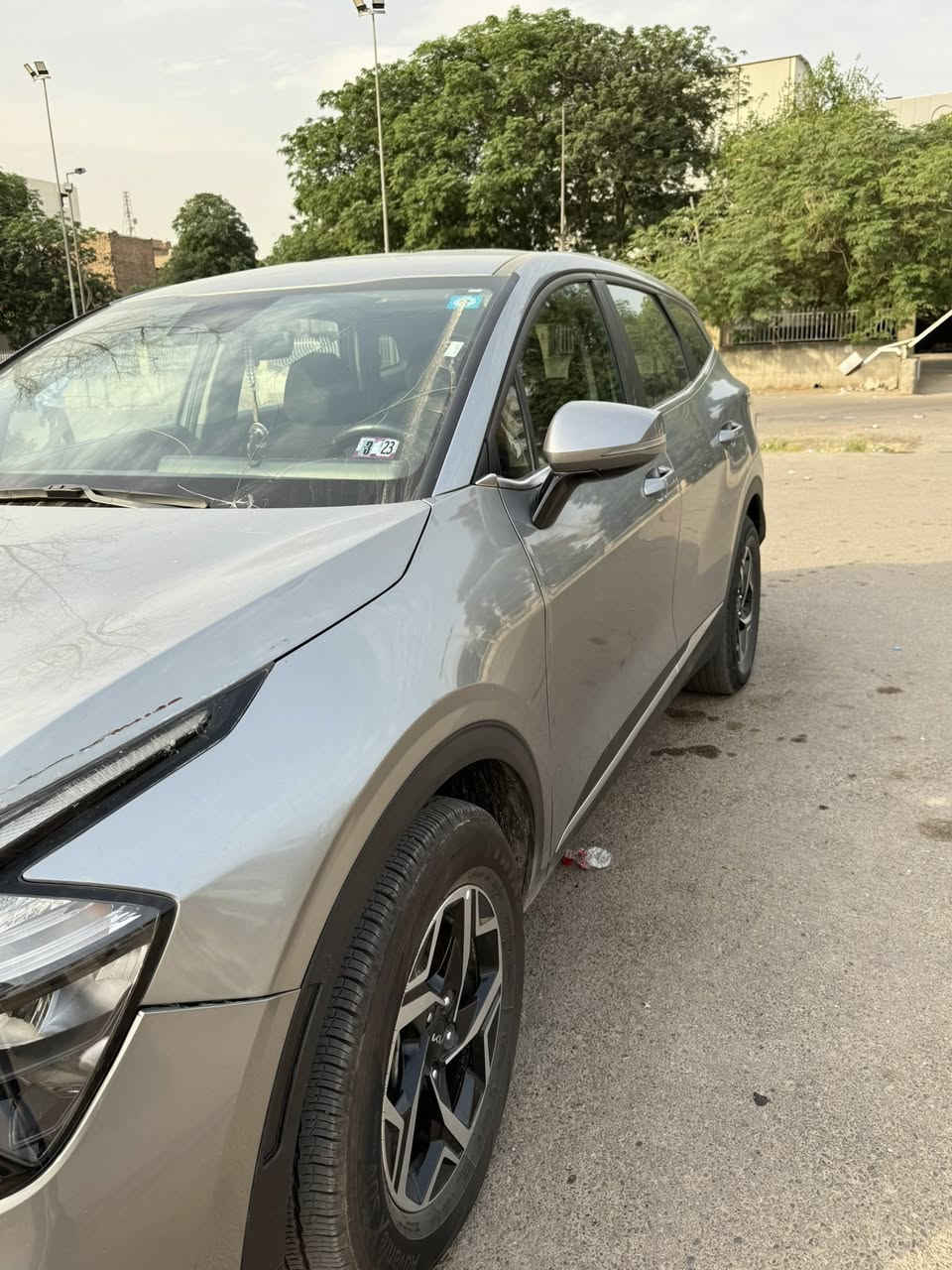 ‼️‼️سبورتج 23 وارد امريكي للبيع فور ويل
مواصفات عادية حادثها جاملغ جه السايق مبدل فقط الباقي بارد بالطرف مال باب السايق 
رقم بغداد باسمي 
مكاني الكرادة رقمي *********** واتس اب
السعر 210
