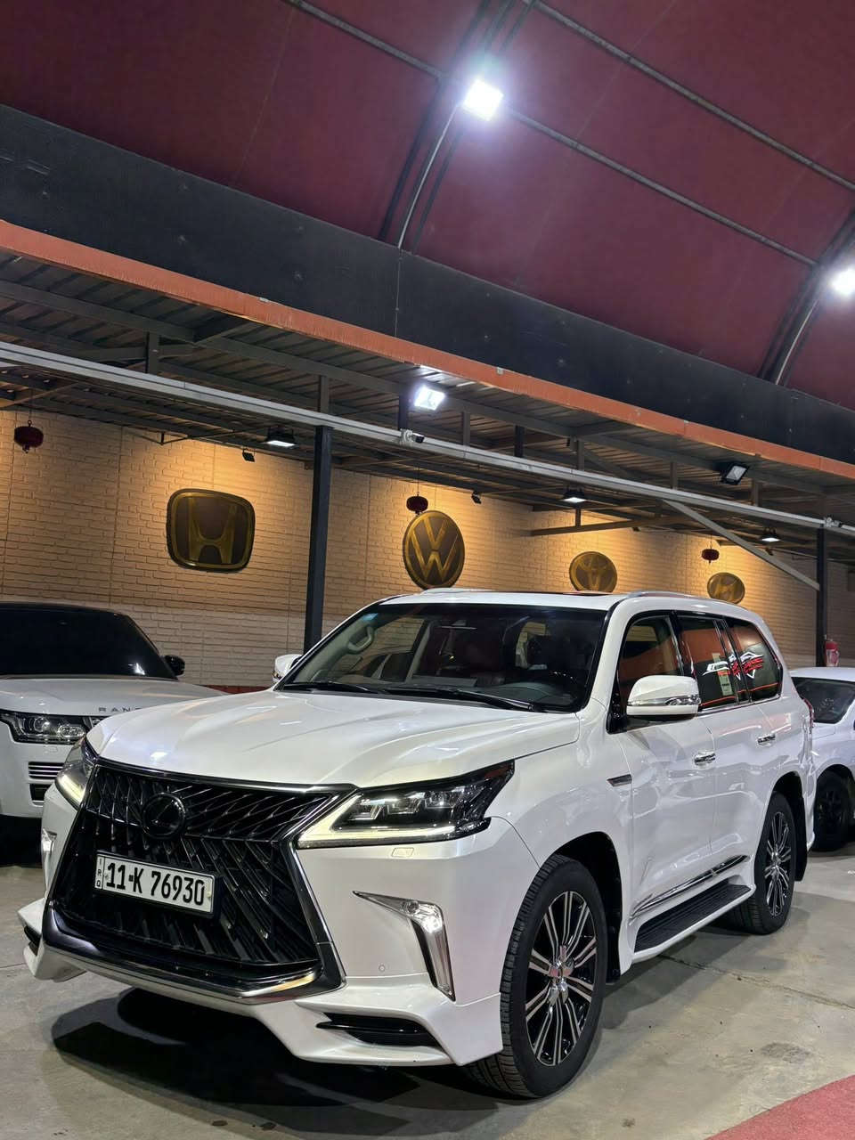 لكزز 2019 LX570 S Plas
بريم أصل.
على حالة الزيرو ماشية (46 الف) فقط (حقيقي).
كفالة عامة على حالة الزيرو سونارين موجود بيها عندي.
فول مواصفات معروفة مواصفاتهة.

الموقع بغداد زيونة.
رقم بغداد تحويل مباشر.
السعر (74,500) فقط.
للاستفسار اكثر الاتصال او مراسلة واتساب:-
***********
