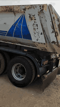 السلام عليكم /للبيع اكسور/ 2008/18.40 نساف /كير عادي /ريتايدر/ تدفئه/ وتبريد/
السيارة جاهزة على الاخر تخم تاير رائس وعربانه تخم كهربائيات مازدات جدد لايت زنون  سنويه بأسمنه لل٢٠٢٨ مربوطه ٣محاور نساف ٢٢متر /السيارة نضيفه خير من الله شرط كير ومحرك واكسل وشاصي وتجي وتشوف بعينك رقم سليمانيه بشرط التحويل / مكان السيارة بعقوبه كنعان تقاطع السياحي /سعر السيارة 
٣٣٠٠٠$ وبيها مجال /*********** ابو احمد
