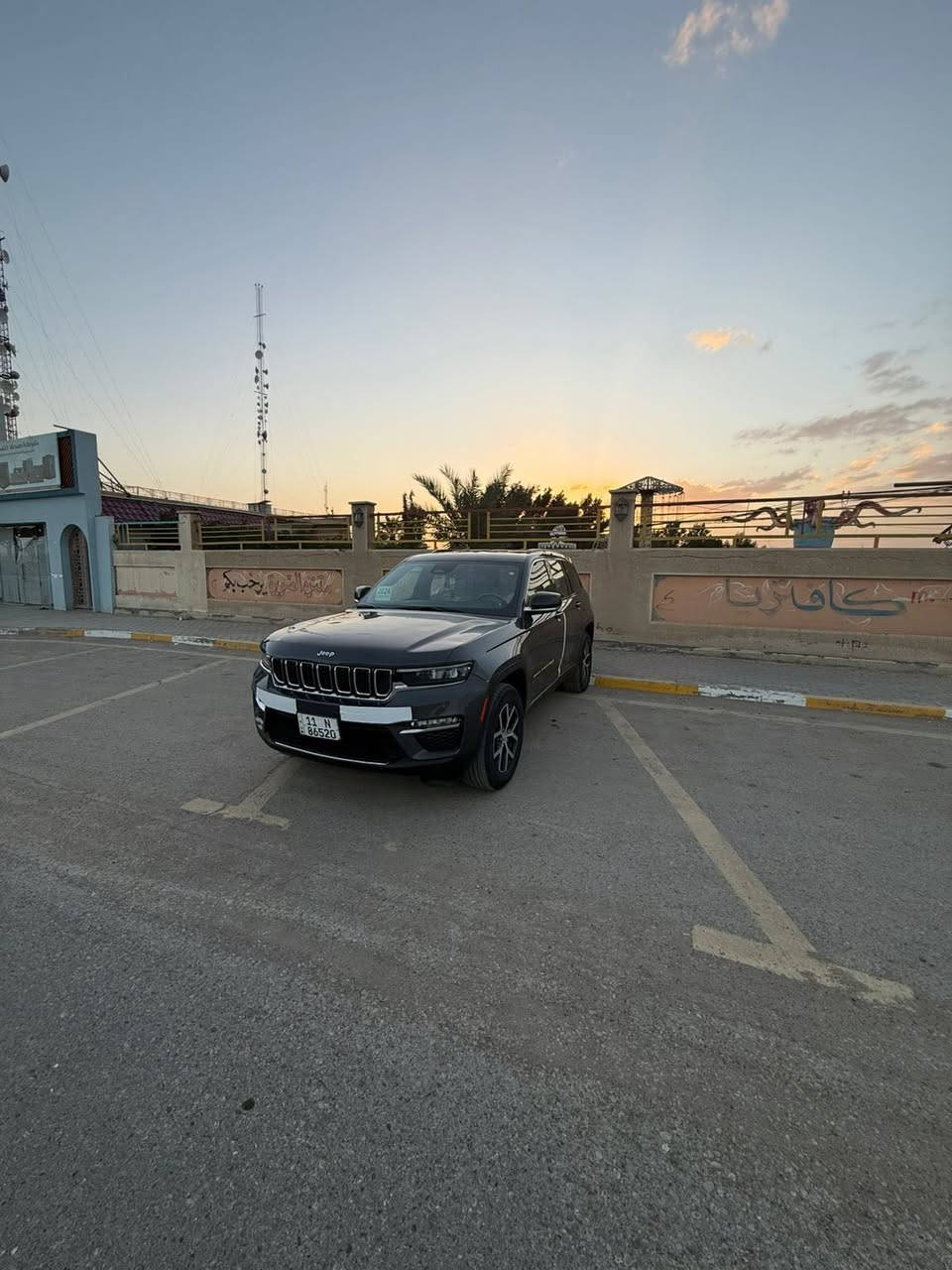 للبيع - جيب جراند شيروكي ليميتد 2024 🚗

🔹 الموديل: 2024

🔹 الفئة: Limited

🔹 اللون الخارجي: فيلي 

🔹 اللون الداخلي: (اوف وايت)

🔹 العداد: (15000 mi)

🔹 نظام الدفع: دفع رباعي

🔹 المحرك: 6 سلندر / V6

🔹 حالة السيارة: نظيفة جدًا 

🔹 الحادث : موضح في الصور

🔹 الميزات: شاشة كبيرة – كاميرا 360 – كير ماوس -مقاعد جلد – أنظمة أمان متقدمة – تشغيل بصمة – وغيرها الكثير!

💰 السعر المطلوب: (325مرقم بغداد وبيها مجال)

📞 للتواصل والاستفسار: (***********)
