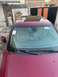 جيب للبيع اوفر لاند 2019 خليجيه ماشيه 65 السياره نضيفه بيها شخوط بسيطه...