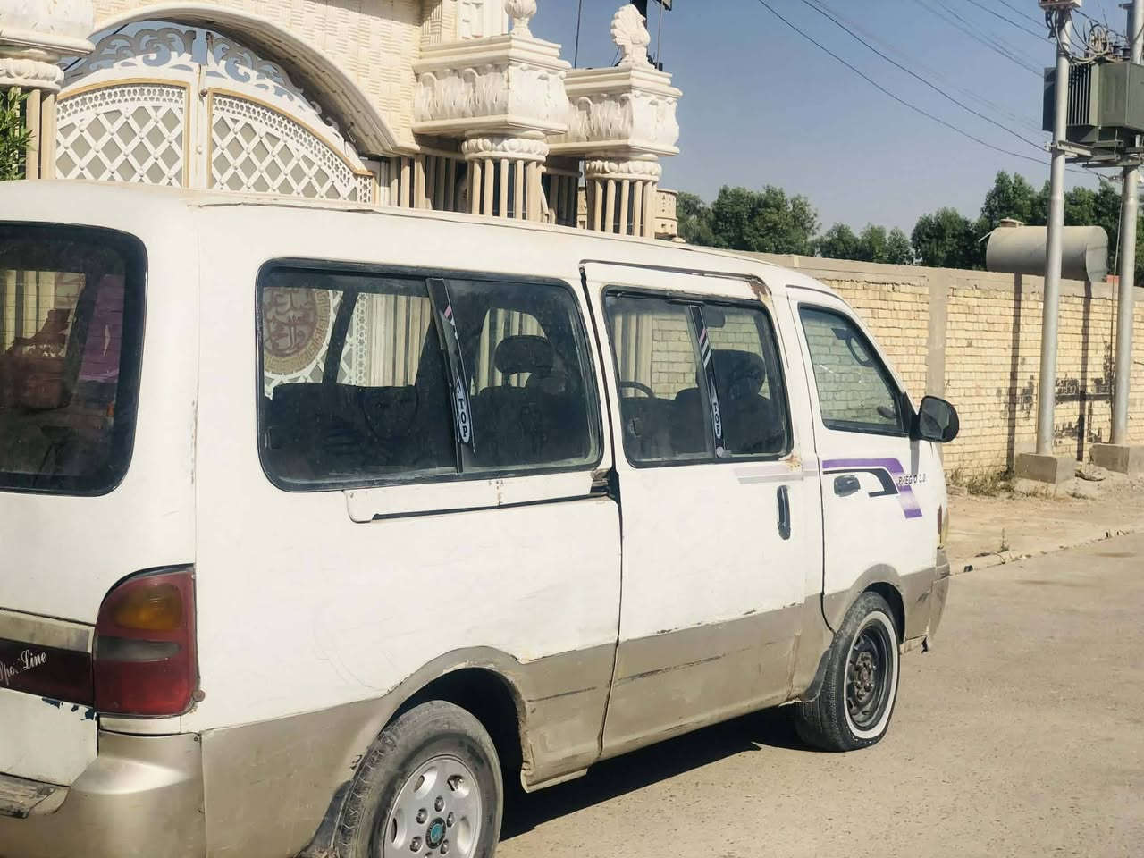 السلام عليكم بريجو للبيع موديل 96 رقم 
 بسمي السياره مصفره هيئا وغرامات بيها مشط ستيرن واكف السعر 40 قفل المكان بغدادالمعامل الاستفسار ***********
