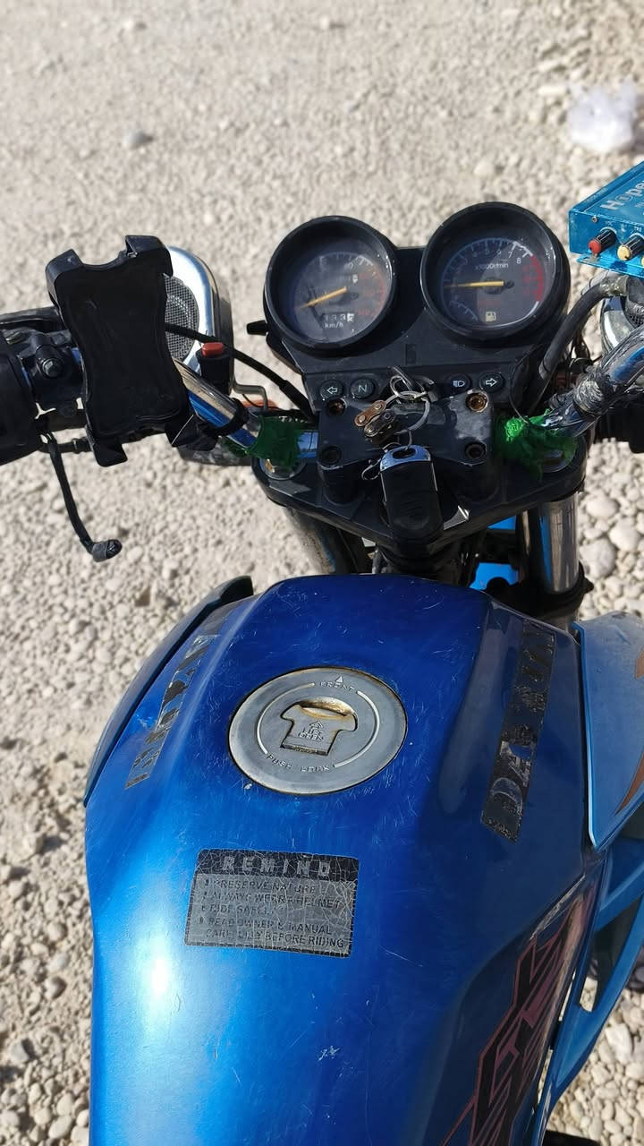 سلام عليكم دراجه بونده للبيع اوراق اصوليه دراجه نضيفه كلش موديل 19 سعر 950وبيها مجال للطيبين للستفسار ***********     ***********
