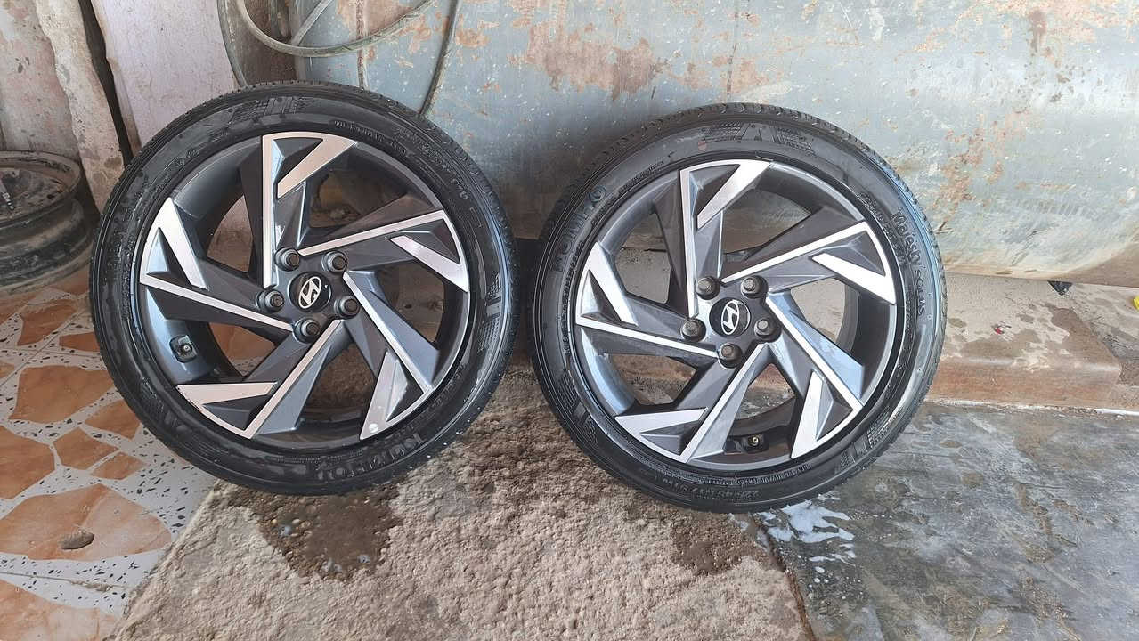 تخم ويل 17 كامل هوه والتاير نضيف كلش 100/100 مكاني واسط السعر 300
***********
