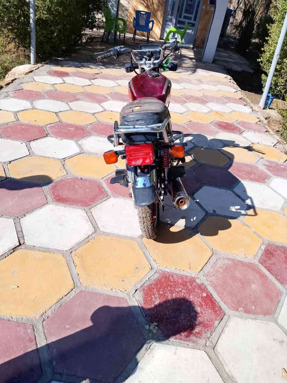 السلام عليكم ورحمة الله وبركاته دراجه سافانا للبيع مديل 22 مكفوله كفاله عامه. اوراق كامله مكينه جديده اشياير هورن دشبول كله جديد دراجه جاهزه دراجه خير من الله ماتخسر عليهه ربع دراجه كبال عينك ماناقصه شي  مكان الدراجه بابل الحمزه الغربي 
شغل واطلع والسعر 600وبيه مجال قليل للشراي بي خير ويدلل هاذه رقمي ***********
