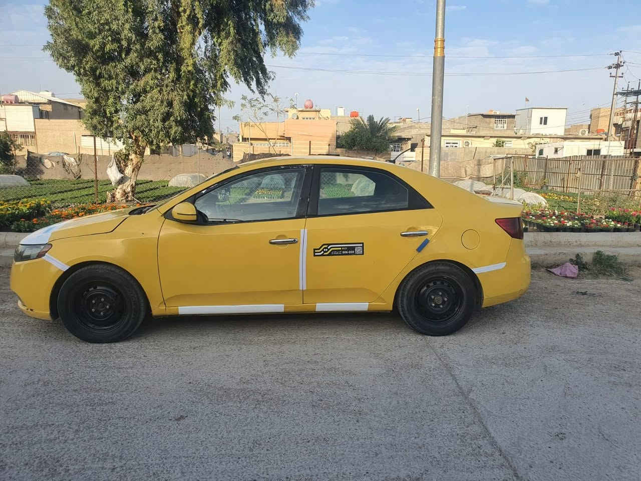 سلام عليكم كيا فورتي موديل 12 رقم بغداد السعر ٧٨ وبيها مجال مكاني بغداد الشعب حي البساتين  مكينه دوش  حادث موجود بالمنشور  سونار  ***********
