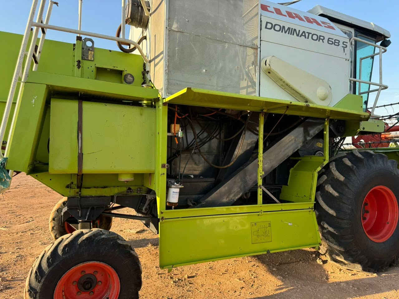 السلام عليكم للبيع 2006 صدامي مكينه جاهزه التاير 26 والخلفي 18 الاستفسار ***********
                     ***********
