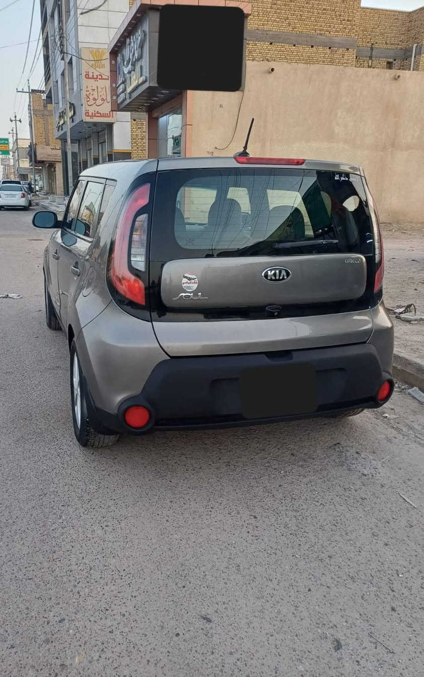السلام عليكم
كيا صول وارد أمريكي 
موديل ٢٠١٦
ماشية ٧٩
 محرك 1600
ما بيها ضربه من الأمام ضربطتها بس بابين جهة يمنه و الايرباك سليم
السيارة بأسمي مداور ثاني يوم
رقم بغداد مشروع وطني
السعر 100ورقة و بيها مجال
للإستفسار: التواصل خاص أو عن طريق رقم الموبايل إدناه
***********
