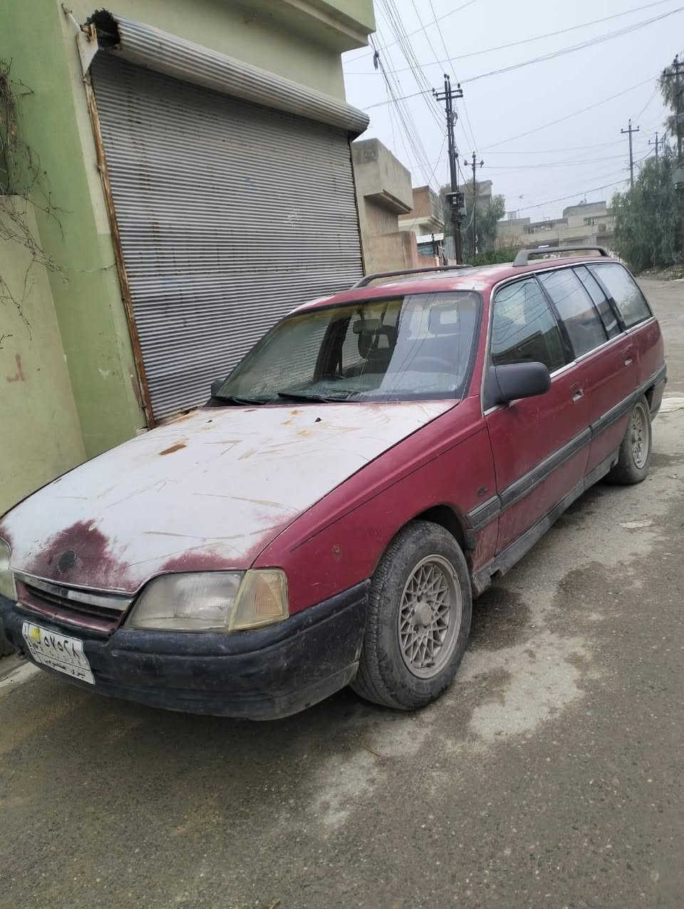 للبيع
محرك جير شرط باتري جديد تيارات جديده سياره كاعده وحلوه 
كابون بنزين سنويه خضراء 
***********
