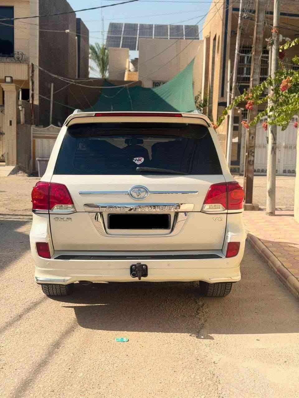 سلام عليكم لاند كروز موديل 2015
SAS اصل فول مواصفات 
8 ايرباك 
4 كامرات 
داخل بيجي 
كشنات جلد 
حساس امامي خلفي 
رقم بغداد الجديد 
مكفوله من الصبغ ولتبديل 
السعر 368 وبيه مجال سياره خير من الله جديده 
***********

