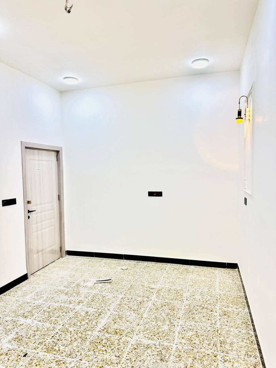 المساحه ١٢٠ م طابو زراعي// ملحق حي ميسان
بناء حديث// وغير مسكون // طابوك // صب // شتايكر // 

البيت مفتاح جاهز // سويج // 

السعر ٤٥ مليون 

*********** وتساب او اتصال 

***********
