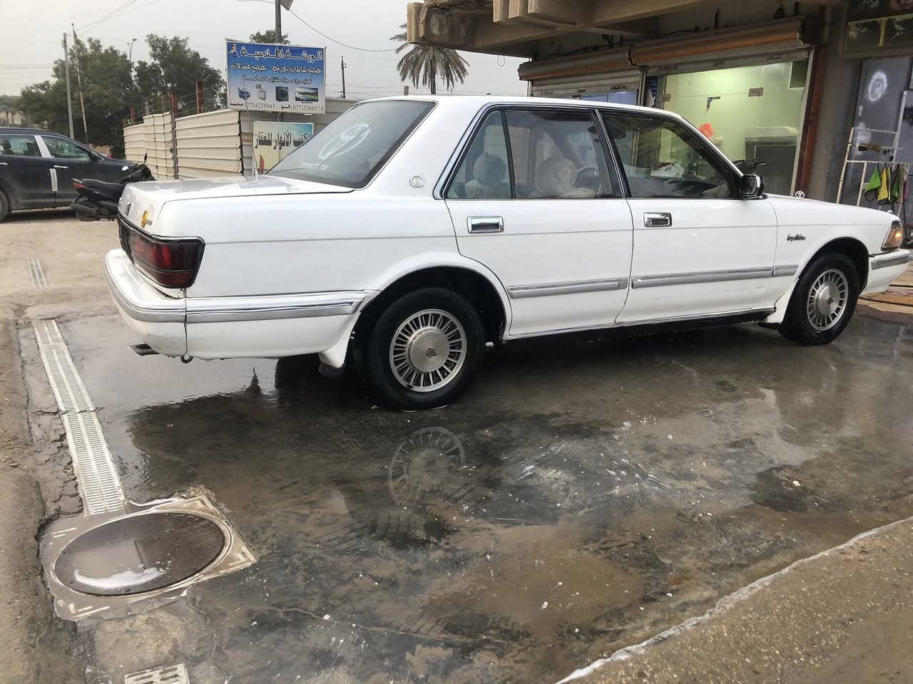 سلام عليكم سوبر سيدان موديل 1990يسره بلاد مكينه وكير وكسن كفاله تبريد شغل مكينه 3000غرفه جديد كشنات وبطاين ودشبول جديد رقم بغداد موميز تحويل مباشر سنويه الى ٢٨تخم تاير جديد صدر مامي وخلفي جديد سيار مكفول من ضربه والكص والعيب الشرعي سياره مال جناي تريك البصره خير من الله ماذب عليه الف جهزه عله اخر بايه السعره 68مكاني بغداد بلديات وهذ رقمي ***********
