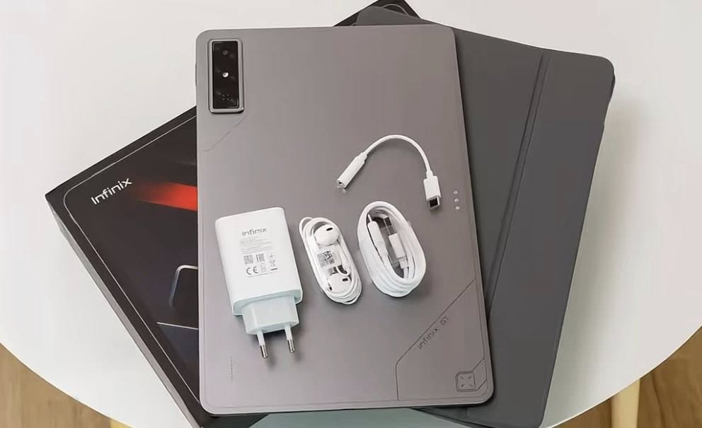 إنفينكس إكس باد جي تي
Infinix XPAD GT مواصفات
مراقب: 13 بوصة IPS شاشة LCD
دقة 2.8 كيلو (1840 x 2880 بكسل)
معدل التحديث 144HZ
ما يصل إلى 700 شمعة مضاءة.
يدعم لون 10 بت و HDR10.
مجموعة رقاقة: أنف العجل 888
8 جيجابايت رام
سعة تخزين 256 جيجابايت
الكاميرا الخلفية: 13MP
الكاميرا الأمامية: 9MP
نظام التشغيل: XOS 15 على أساس الروبوت 15
نظام الصوت: مكبرات صوت ستيريو 8
DTS دعم
البطارية: mAh 10000
دعم الشحن الحساسة 33W
اتصال
واي فاي الإصدار غير محدد
بلوتوث الإصدار غير محدد
ا بالإضافة إلى كابل) )
(لتوصيل سماعات الرأس في الصندوق
الحجم: 6.5mm رقيقة
الوزن: 655 غرام
السعر والإفراج
8GB + 256GB J RM1 ، 699 ماليزيا
(حوالي 13000 باهت)
ايباد مستحمل حوالي شهر للتواصل ***********
