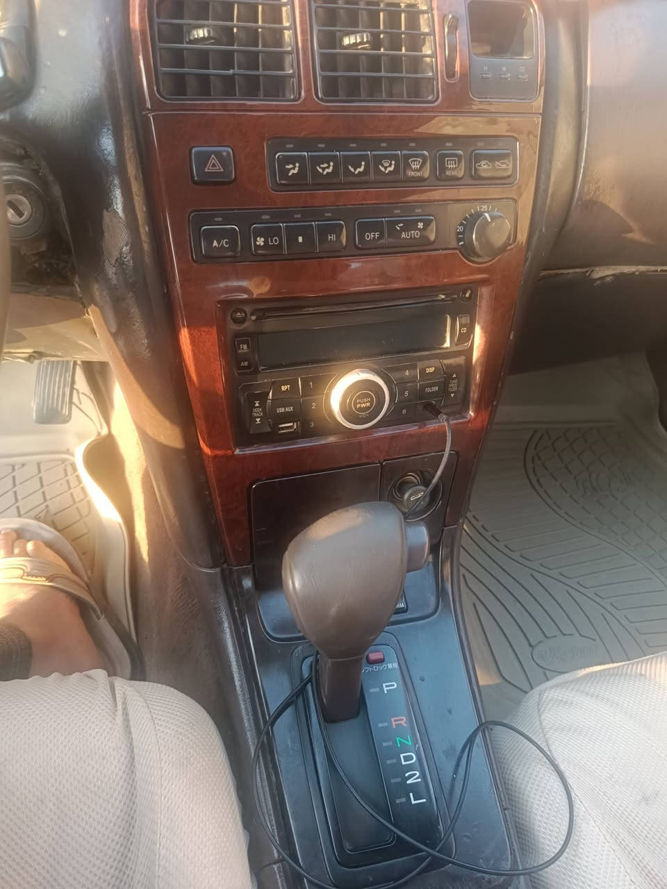 سياره كرسته 93 للبيع مكينه اثنين ونص ونجي ...لا تبخير ولا تنقيص... حداديه زينه..گير توني شاده اقل من شهر ... تبريد شغال بالصيف سويته
السياره بيه ضربه بالچاملغ الأيمن يطيح من سعره 
سياره يتبدل جاملغه خير من الله للجنايه 
السعر 67 وانزل ورقتين للجاملغ وهم بيه مجال بسيط للشراي 
العنوان / ذي قار/ الغراف/ الحي العسكري/ خلف بيت النائب رزاق محيبس 
***********
