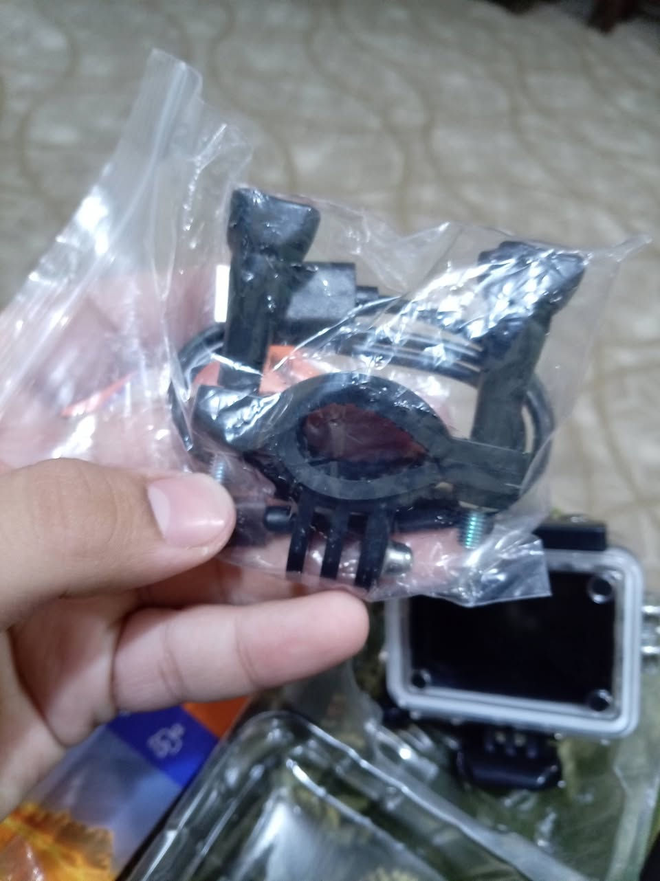 ترهم مرراوس بغرض دراجة أدرس شكل قديم 

كامرة دراجة كوبرو تصير بل أيد بل خوذة عل ستيرن عل كفر تنلزك بكل مكان وياهه ستاند أصلي تصويره واضح سعرها 25


**إذا كنت صاحب هذا الإعلان وتريد حذفه لأي سبب، رجاءا أرسل رسالة إلى الدعم الفني**