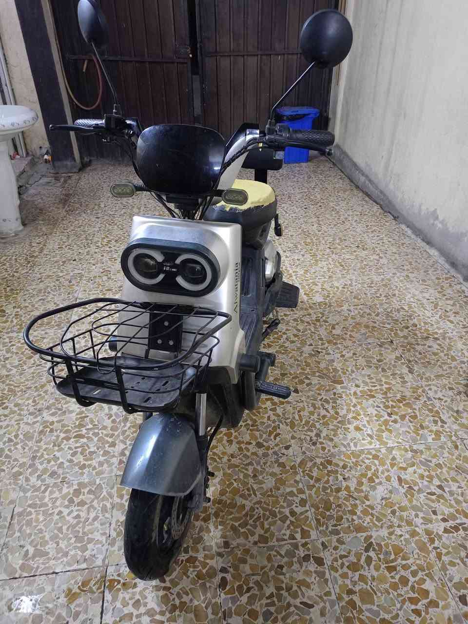 سلام عليكم ماطور سكل شحن للبيع ماطور كلشي مابي شاحنه اصليه بايدر موجود الاصلي مالتو سعرو 300وبي مجال
خاص مفتوح واتساب مفتوح 
***********
سلام عليكم ماطور سكل شحن للبيع ماطور كلشي مابي شاحنه اصليه بايدر موجود الاصلي مالتو سعرو 300وبي مجال
