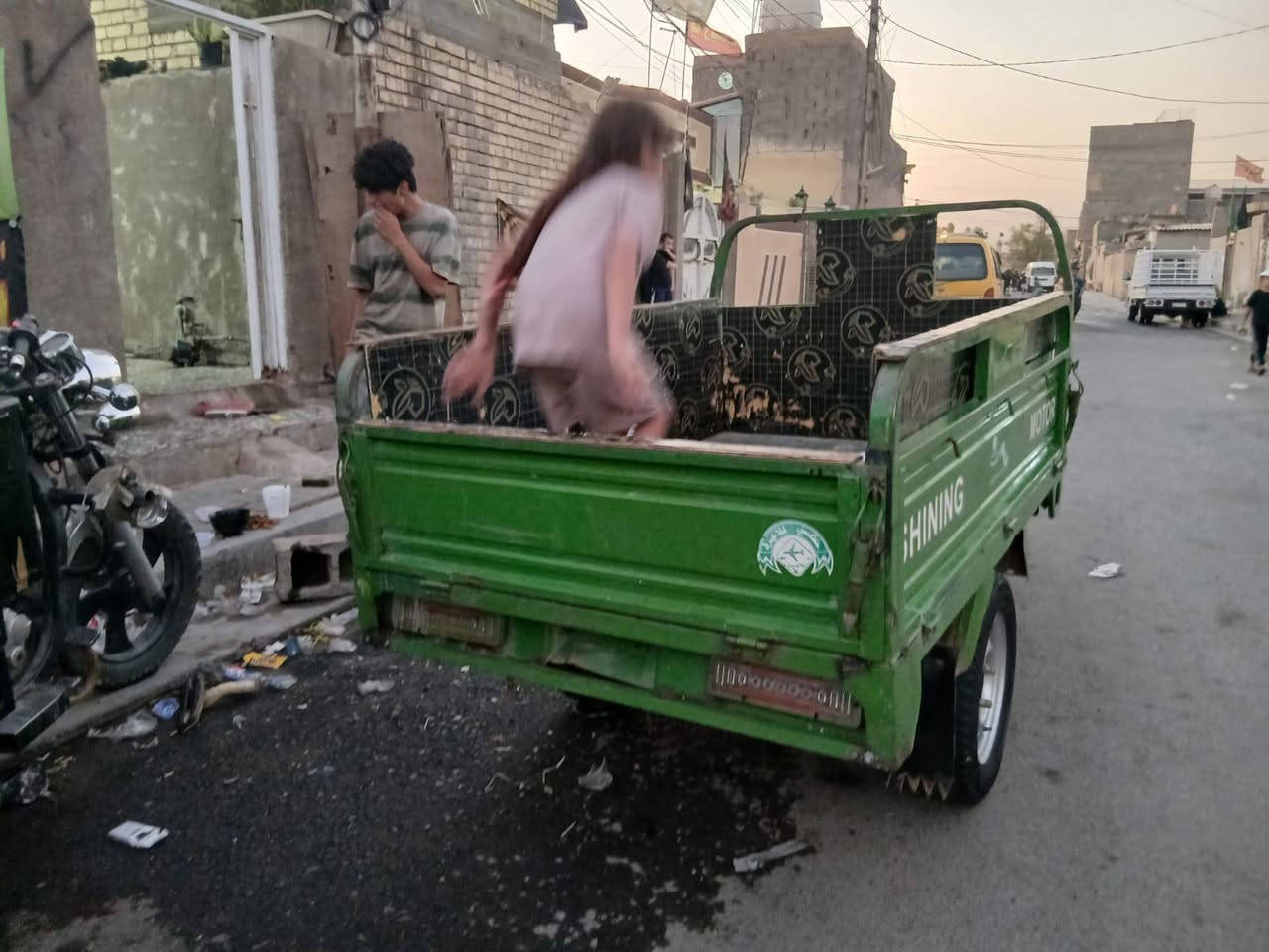 ستوته البيع صقر موديل 22داخله بل 23سعر خاص العنوان بغداد رقم هاتف ***********
