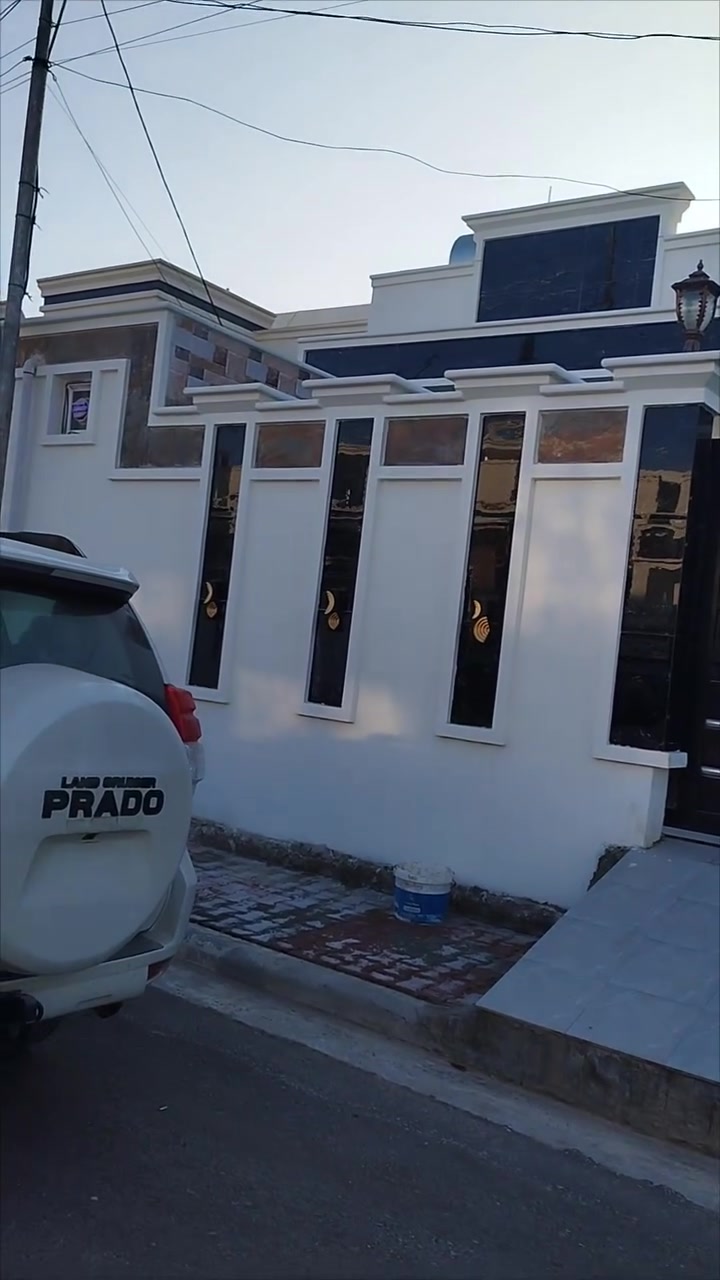 بيت جديدللأيجار زيروو
رمادي مجمع اليرموك والهندسية
خلف قياده الشرطه بل6كيلو خدمات درجه اولى كلشي موجود
اسواق مدارس صيدليات شوارع وحدائق عامه 
غرفتين نوم واستقبال وصاله داخليه مع مطبخ ومجمع صحيات خارج وداخل مع كراج وحديثه
سعرالايجار400قفل
***********
