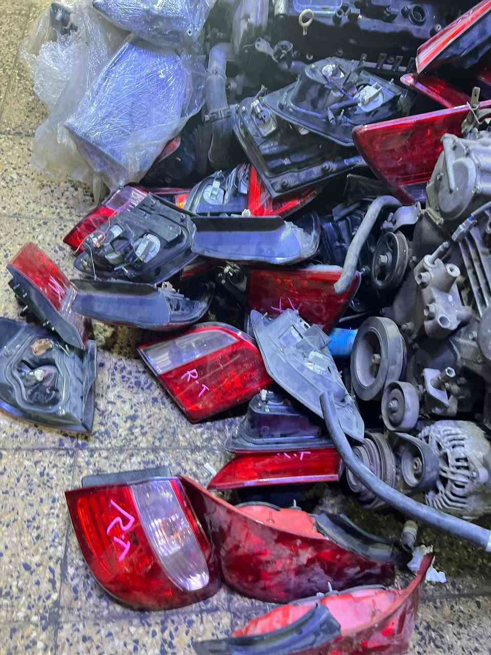 أغراض نيسان سني هندي
أغراض طبلات شمعات راس روط دسكات دبلات قواعد دبل بوش طبله مشط استيران تايون كامل بور استيران كصبه مجول مجول كامل لايت امامي دعاميات  ابيض نفس اللون تايون كنترول جام 
الاستفسار *********** ابو مصطفى 
الاستفسار *********** ابو مصطفى 
الاستفسار ***********مصطفى 
✅توجد خدمه توصيل جميع المحافظات من الشمال إلى الجنوب
