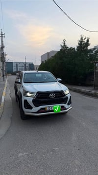 تويوتا هايلوكس كفاله عامه ماعده رصعتين  المواصفات  بصمه ابواب حساس اما...