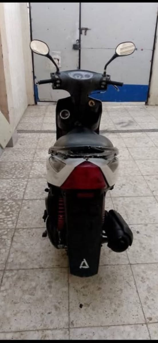 دراجة ثعلب 140 مابيها نقص كلها شغاله كهربائيات بريكات سلف هندر الدراجة بيها شلعة ومعدل كلش راقيات منفيسها موجود مابيها نقص تايرات جدد 

السعر ٤٧٥ وبيها مجال 
مكاني بغداد حي اور 
***********
