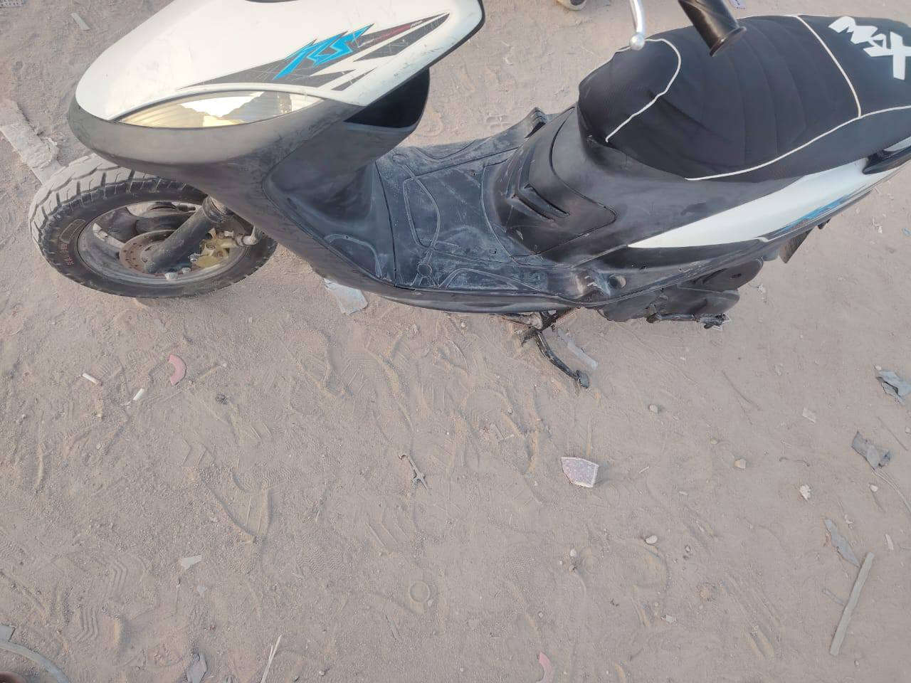 يالله ماكس عدله بلادي بوشه 49دراجه حاويه شلعه ومعدل وشرط ماتسمع صوت مشتغله كهربائيات شغاله سلف هندر لايت اشاير هورن كامله مابيها نقص مال جناي عنوان حي الغدير سعر 500وبيها مجال


**إذا كنت صاحب هذا الإعلان وتريد حذفه لأي سبب، رجاءا أرسل رسالة إلى الدعم الفني**