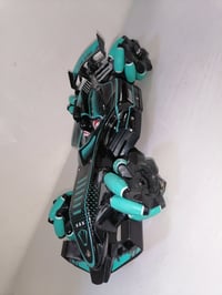 سيارة كبيرة • ضد الكسر