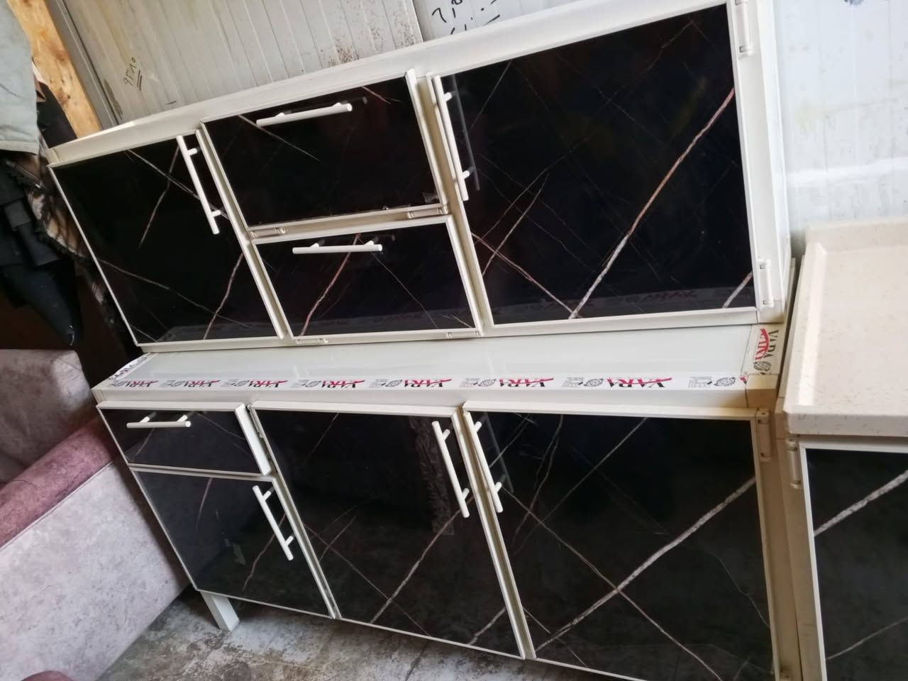 السلام عليكم
كاونتر المنيوم سنك متر و٢٠ سم
القطعتين متر ونص
السعر ٣٠٠
المكان الكريعات مقابل مطعم البلام العائلي
موبايل ***********
لانرد على التعليقات فقط الاتصال
