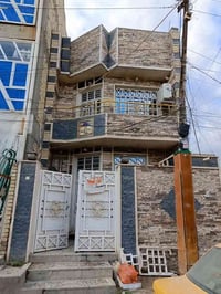 س ع أخوتي الأفاضل بيت للبيع 130متر جبهة5ونصنزال 23ونص حي أور قرب جامع ...