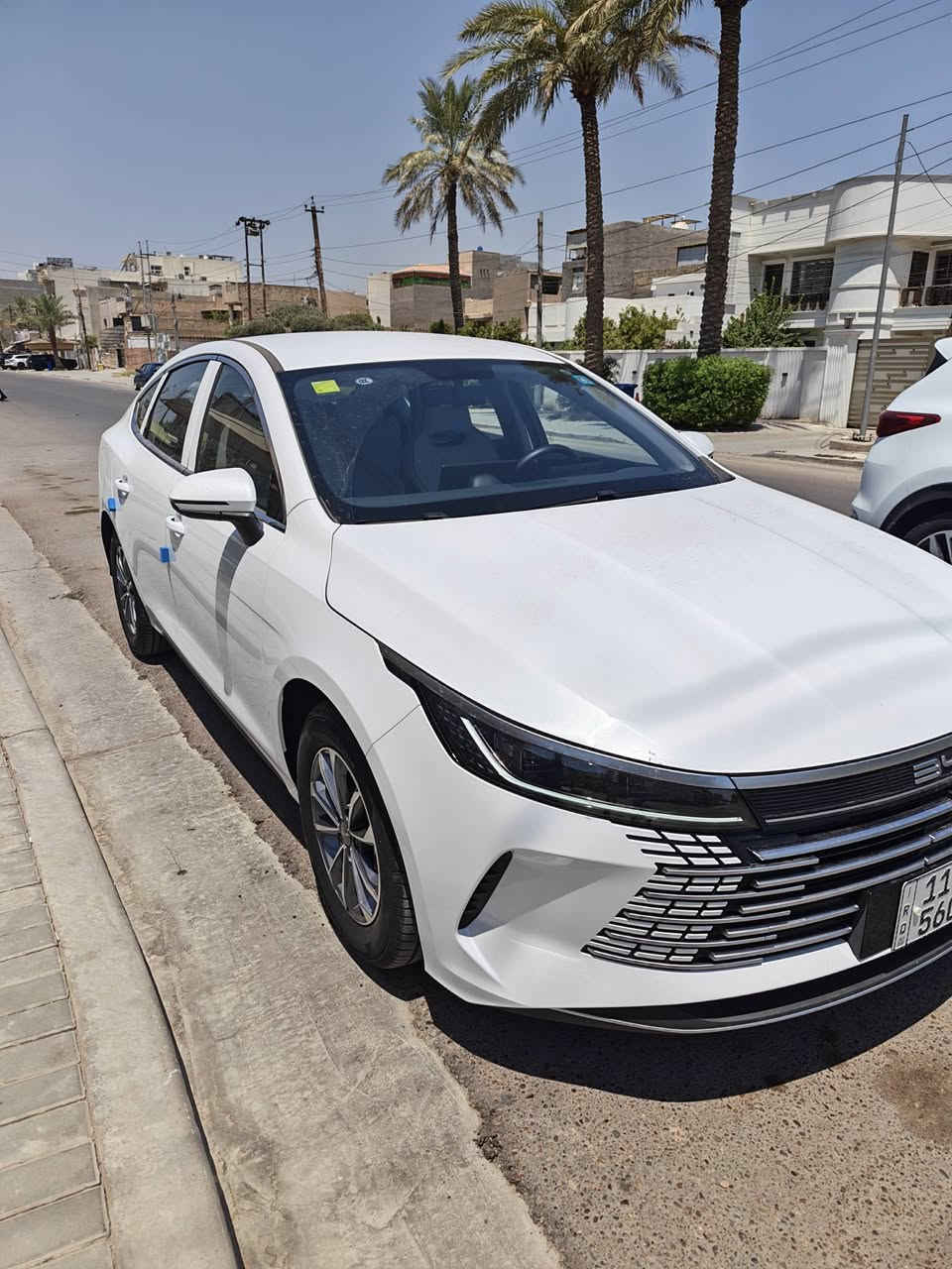 السلام عليكم BYD دستروير للبيع ٢٠٢٥ 
سياره ماشيه ٦٠٠ قابله للزياده 
السياره بيها طخه بالبنيد ومصلحها بس ممكحلها 
السياره بسمي 
السعر ٢٠ مليون وبيها مجال 
***********
