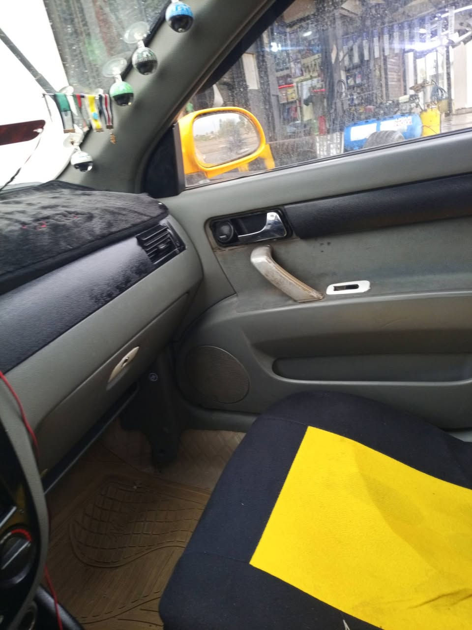 للبيع اومراوس
للبيع ،،،،،

اوبترا موديل 2005 نظيفة ,,(  السيارة مال البيت  ) ،،،،،،تاكسي
 بدون دواخل ،،،،،
كير عادي/ محرك بشرط تبريد تدفئة شغال ،،،،،،
تخم تاير باتري جديد ،،،،،
قوايش رولات جديدة بلكات دسكات ،،،، مسويله صيانة كاملة ،،،،
صدر امامي وخلفي جديد ،،،، 
بولبرنات امامية ،،،،،،

رقم كركوك جديد انكليزي ،،،،، 
بطاقة بانزين بيه ،،،،،
سنوية جديدة ،،،،،٢٠٣٠
فحص وهزة جديدة ،،،،،
مكان سيارة كركوك
للاستفسار اتصال على الرقم 
***********
السعر ٦٢ وبيها مجال بسيط 
ملاحظة / السيارة مال البيت مابيه
 أي نقص ،،،،،،
