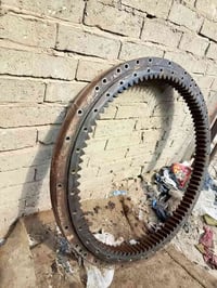 للبيع  صينية حفارة جم زت ثري و معه جك رفع مال زت ثري  للبيع الاستفسار ...