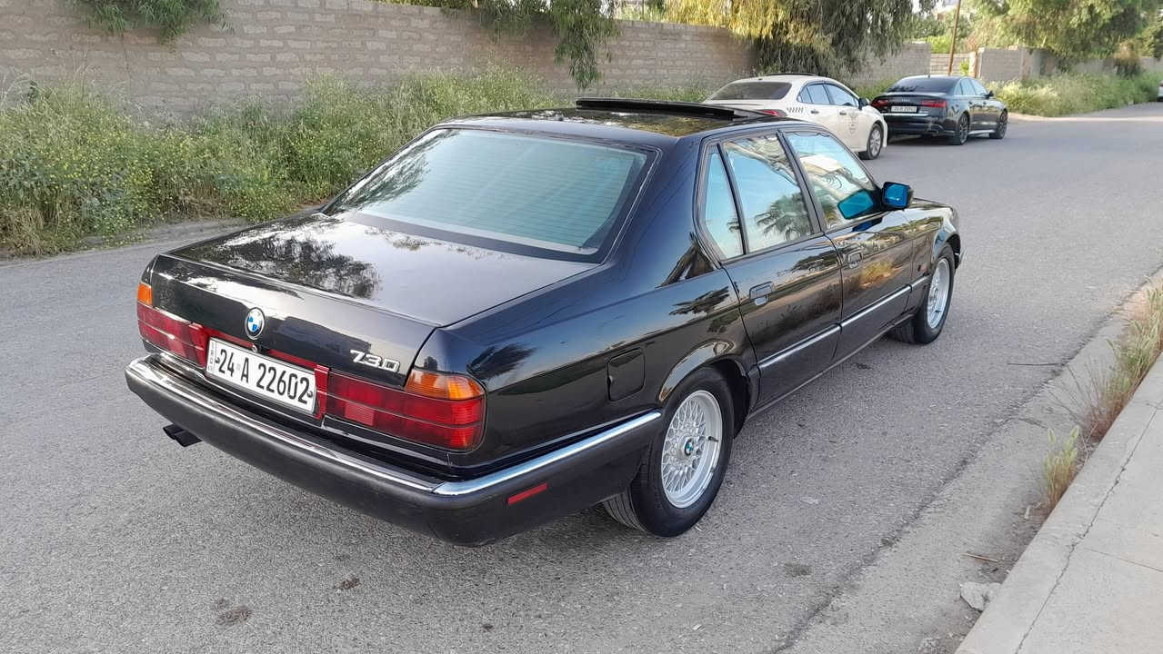بي ام 730 اصل 6 سلندر مفتوح
موديل 93 
عام بخ جمالية 
رقم دولي جديد تحويل ثاني يوم 
كير ومكينه بل كارتون توماتيك 
حجر كزوز بيها ابلادي
ثبريد عل اسويج ثلج شرط
صدر أمامي خلفي جديد 
طخم ويل خليه ابلادي مو تجاري
سلايت
دبل ايربك
4 جامات كهرب
كشنات كهرب 
السيار عل وضع الشركه 
اخوان كلشي اكو بلسوك ونظافة تحكم
السعر 63 ومجال جدا بسيط
مكان السياره زاخو 
رقم *********** اسيا
رقم *********** واتساب
