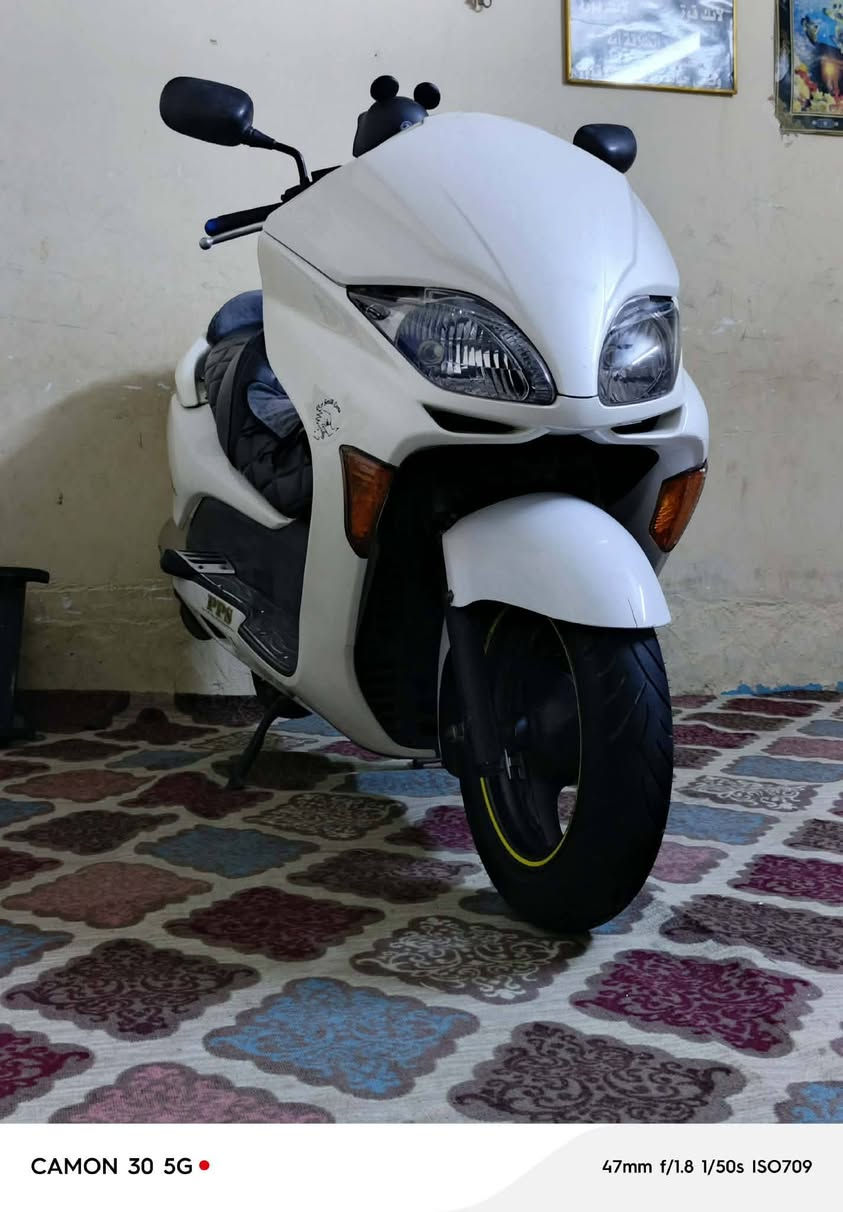 دراجه فورزه صفر 9 صارله 15يوم من طالعه من المعرض دراجه رمبه رمبه رمبه صالنصه رياضي وشوته رياضي حساس شغال 7 كير و4تحويلات دراجه نضيفه ماطالع بيه     سعره من الاخير 11ورقه قفل بدون ماتعامل....✅ مكلف بنشر اتصل او واتساب  ***********
