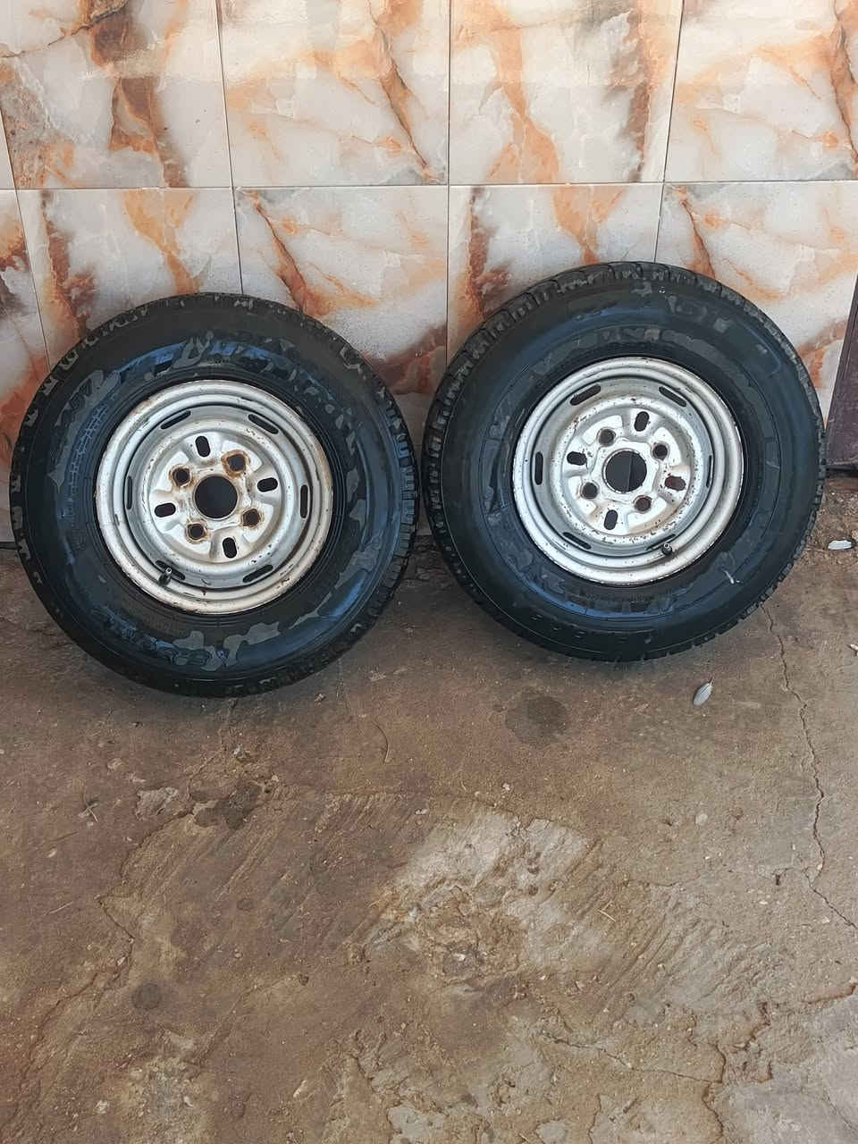 زوج وياله للبيع مال جمره ٢٢
نضاف جدا احلى من الصوره 
تواصل خاص او اتصال.
‏‪***********‬‏
