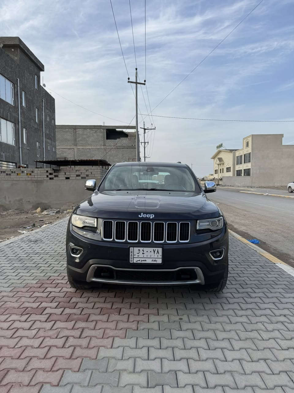 السلام عليكم
جيب شيروكي خليجي
موديل 2014 ارغب موديل 6 سلندر   
لون رصاصي غامق مكفولة كفالة عامة من الصبغ والتبديل گير ومحرك مكفول 
فول مواصفات ليمتد 1/1 عدا الجكات مواصفاتها
فور ويل 
بانوراما 
كشنات جلد وكهرباء تدفئة وتبريد
ستيرن كهرباء وتدفئة
صندوق كهرباء
حساسات امامي خلفي
وباقي مواصفات الفول معروفة 
رقم بغداد تحويل ثاني يوم 
السعر 220 
مكان السيارة صلاح الدين تكريت للاستفسار 
***********
