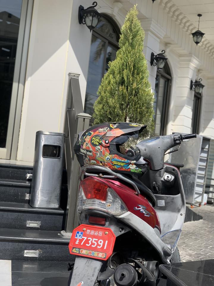 البيع 
بيع مستعجل  كفاله عامه عامه 
سعر 700 وبيها مجال 
***********
