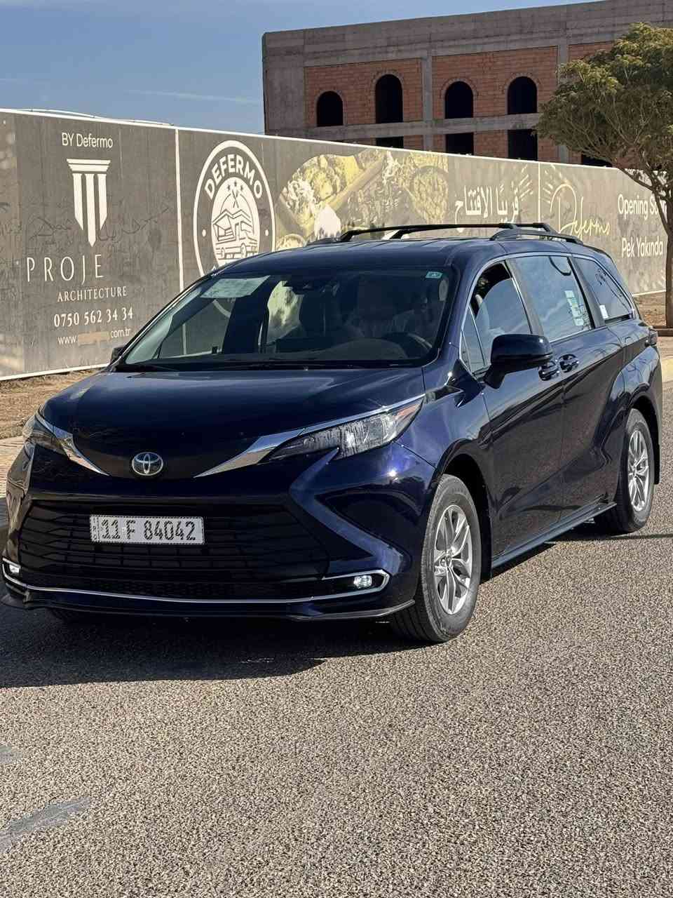 السلام عليكم  
للبيع فقط بدون مراوس
تيوتا سينا 2025 هايبرد 
ضرر موضح بالصور   السعر   (277) وبيه مجال
مكان سياره الانبار الرمادي 
للاستفسار الاتصال ***********    ‭***********‬
