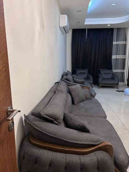 السلام عليكم متاح لغرض تحويل من البيت. تخم تركي 8 مقاعد نضيف كلش استعمال قليل ماعزنا جهال بالبيت.  المكان القادسية السعر800 الف وبيه مجال ماخذيه غالي خلف مستشفى اليرموك. ‭ 
***********
‭

0772 180 7234‬
