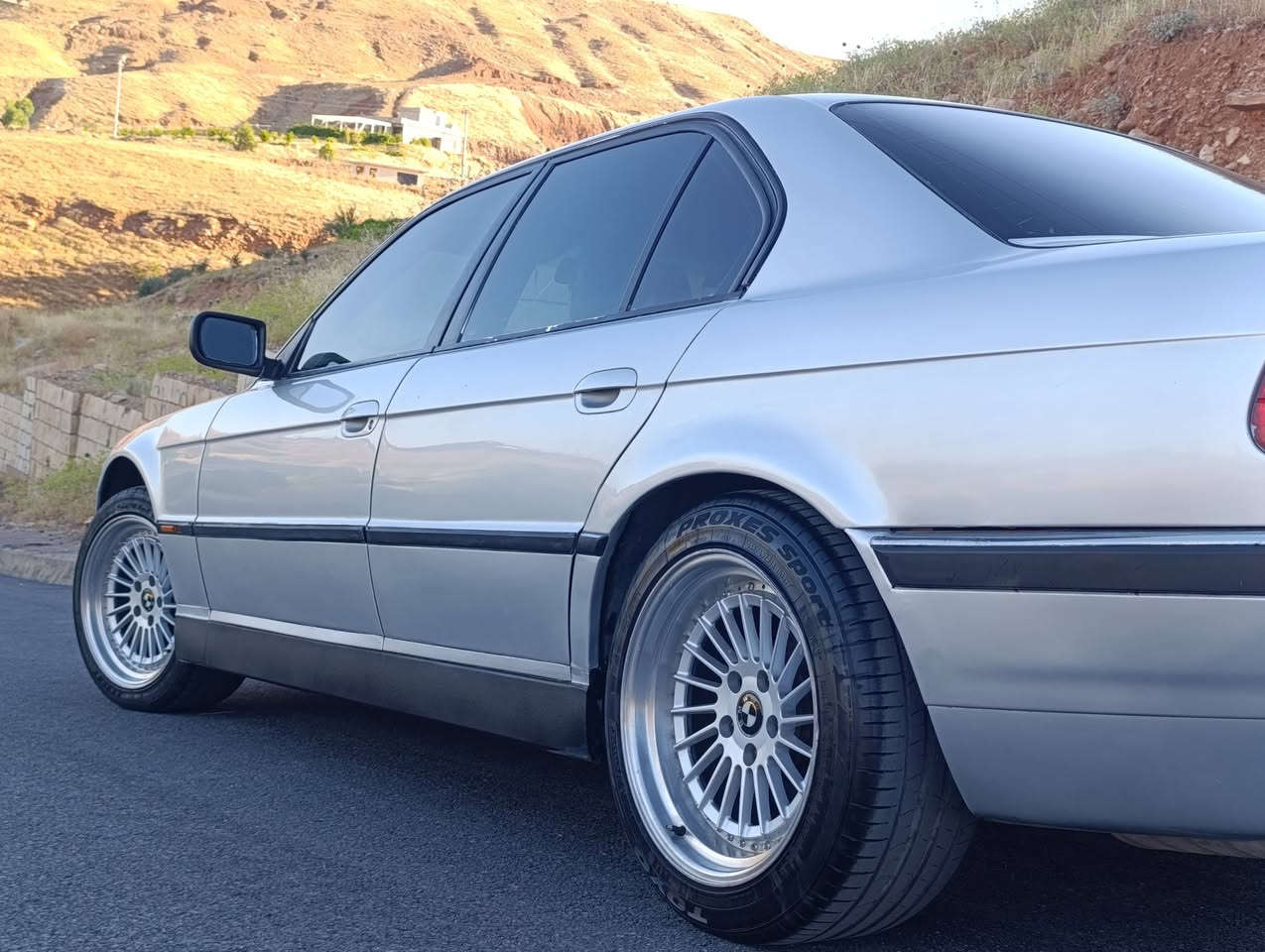 ‏((﷽)) V8⚡
فرۆشتن یان گۆڕینەوە
‏BMW E38 کاسیحە مۆدیل 1994 ئاڕم پلاستیک سلێمانی بەشەرتی ئەولیات و غڕامە گێڕ و مەکینەی ئەوروپی تازە لۆك 8 پستنی گێڕ عادی 
مواسەفات :
پەردە بیلاد  سندوق شەفت سلایت تەبریت  تاقم لایت کامل زینۆ و کامل بنی تازەیە چوار تایەو ویلی 18 ی لۆکی لەژێرە چەکووچ بەگیانیەوە نیە بۆیاخ عامە بۆ جوانی ناو خورفەی لۆک سەیارەکە لەسەر دەقی شەریکە مایتەوە بۆ زانیاری زیاتر تێل بکە*********** ڤایبەر وتسئاپ
