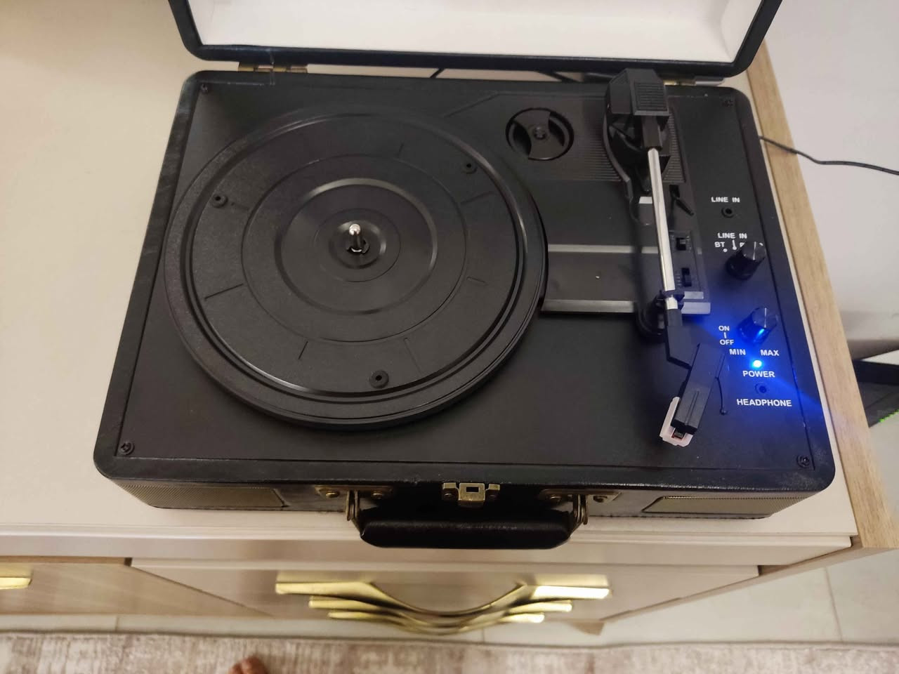 جهازي كلاسيكي كۆن رەبتی مۆبایلیش دەکڕێت جهازێکی تازەیە داوای 25000 دینار و موعامەلە ئەگەر موشتەریت تێل بۆ ژمارە *********** السليمانية, العراق
