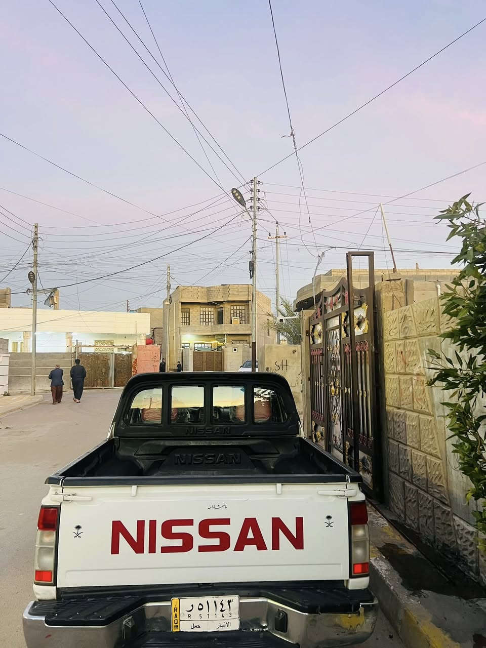 بسم الله الرحمن الرحيم نيسان شبوط موديل 2013 مكفوله كفاله عامه بعدها وضع شركه كير ما مفتوح 🔓 صدر جديد تخم تاير مكفوله كفاله عامه من دعاميه الدعاميه سياره بعد حله من الصور بكثر شاصي مكفول من اي عيب بعدها السياره زيرو  رقم ***********
