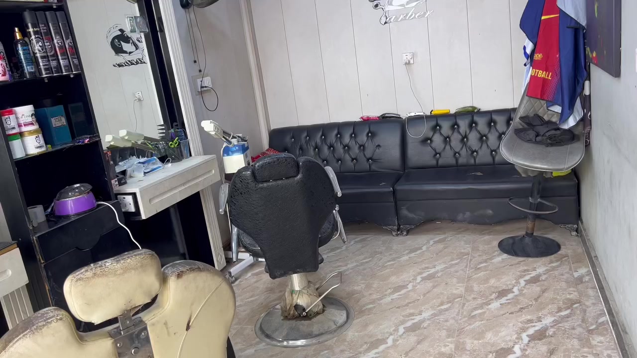 سلام عليكم
بيع غراض محل حلاقه للبيع معه كراسي عدد ٢معه تخم معه ديكور مثل ما اموضح في الصور والفيديو المكان بابل محاويل حي ١٧باقي التفاصيل هنا ***********
