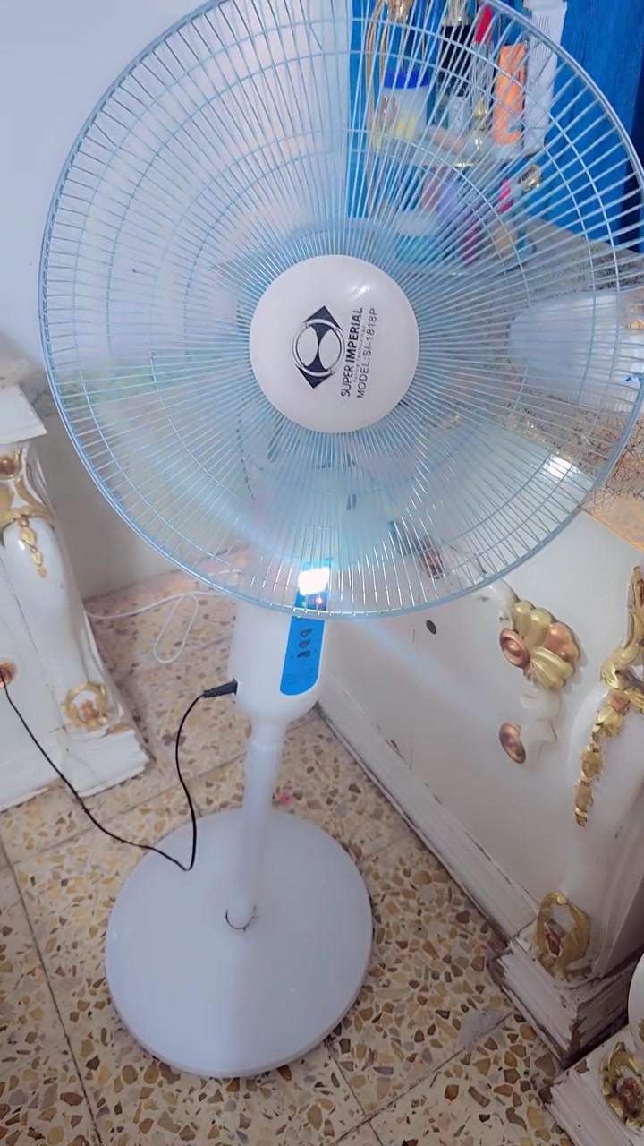 مروحه شحن شغاله بيه ٣ سراعات وتكدر تشحن بيه موبايل وابيه مصباح اضاءه و   بس القاعده مالته مكسوره سعره ٣٠


**إذا كنت صاحب هذا الإعلان وتريد حذفه لأي سبب، رجاءا أرسل رسالة إلى الدعم الفني**