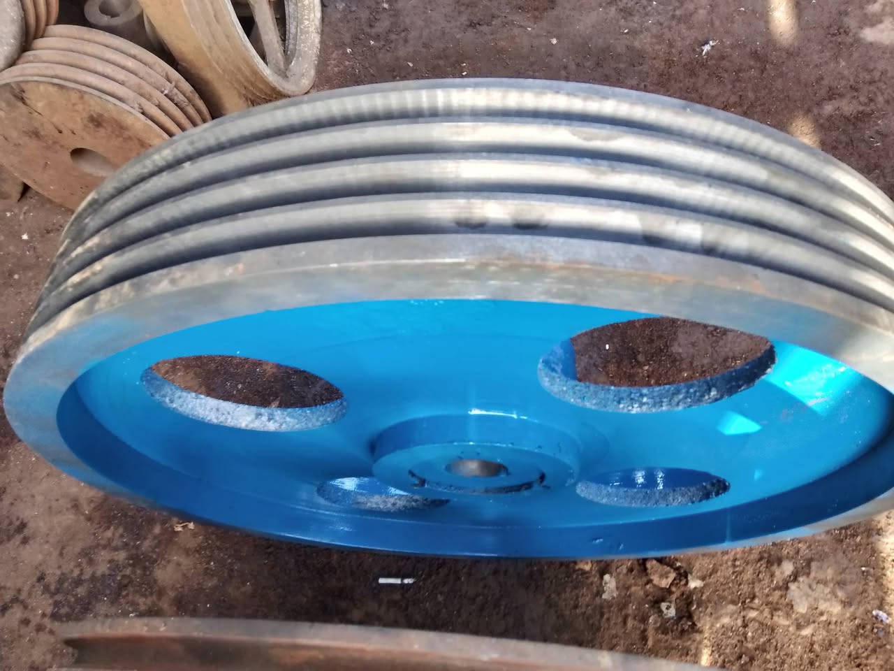 الحاج عوده لي كافة البوليات والبراوين بي اداره اسامه,***********او***********
