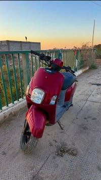 الدراجه للبيع  مكفوله كهربائيات كله شغال  محرك 49 بلادي ما مفتوح  شوفت...