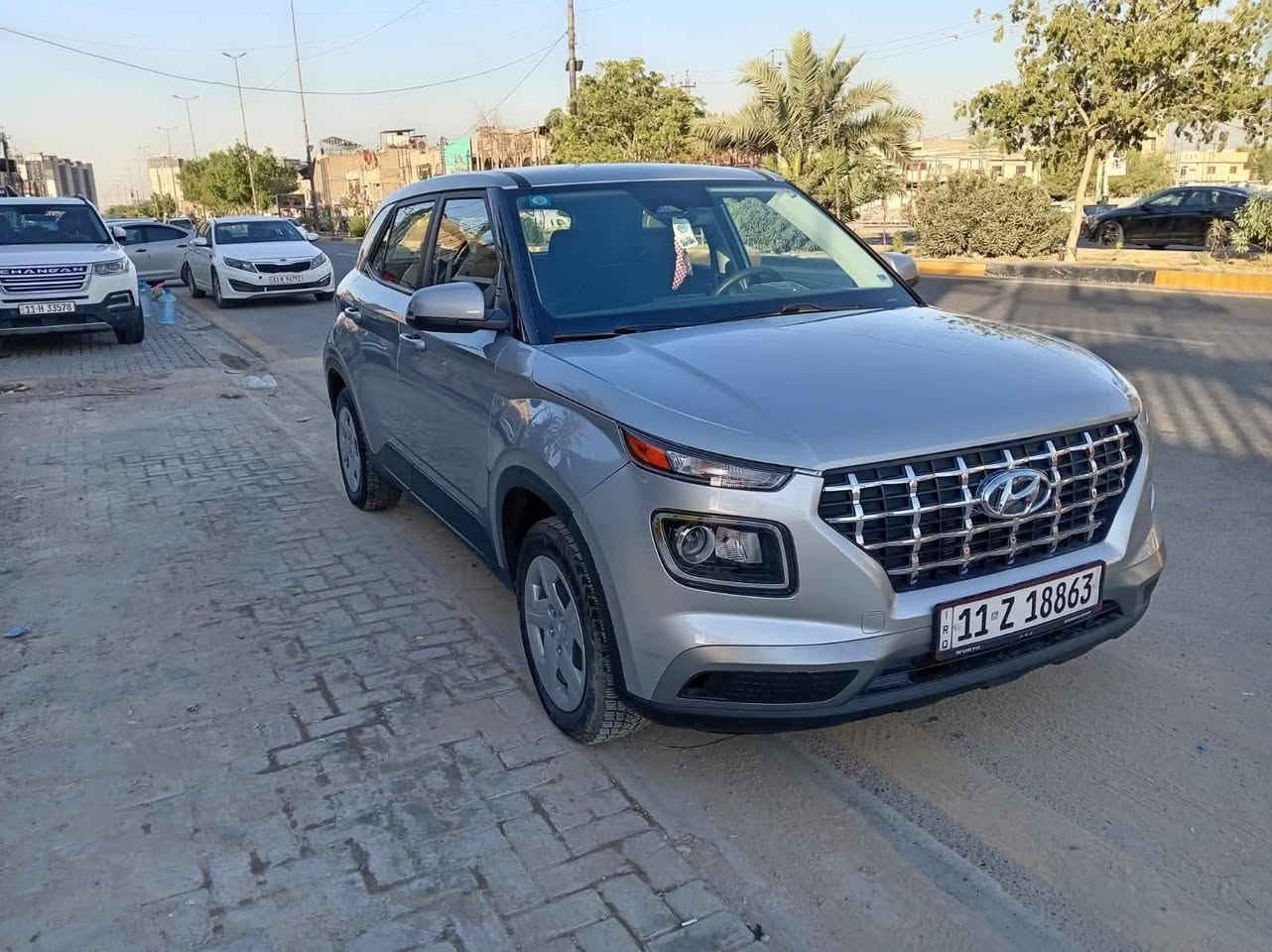 هونداى فينو موديل 2023 اوتماتيك رقم بغداد السعر ١٢٤$ وارد أمريكي بيه بس شبرين صبغ ضرارها من امريكا فليل الجملغ يعني صبغ بس قليل جدا(***********)
مكان السياره بغداد حي الجهاد
