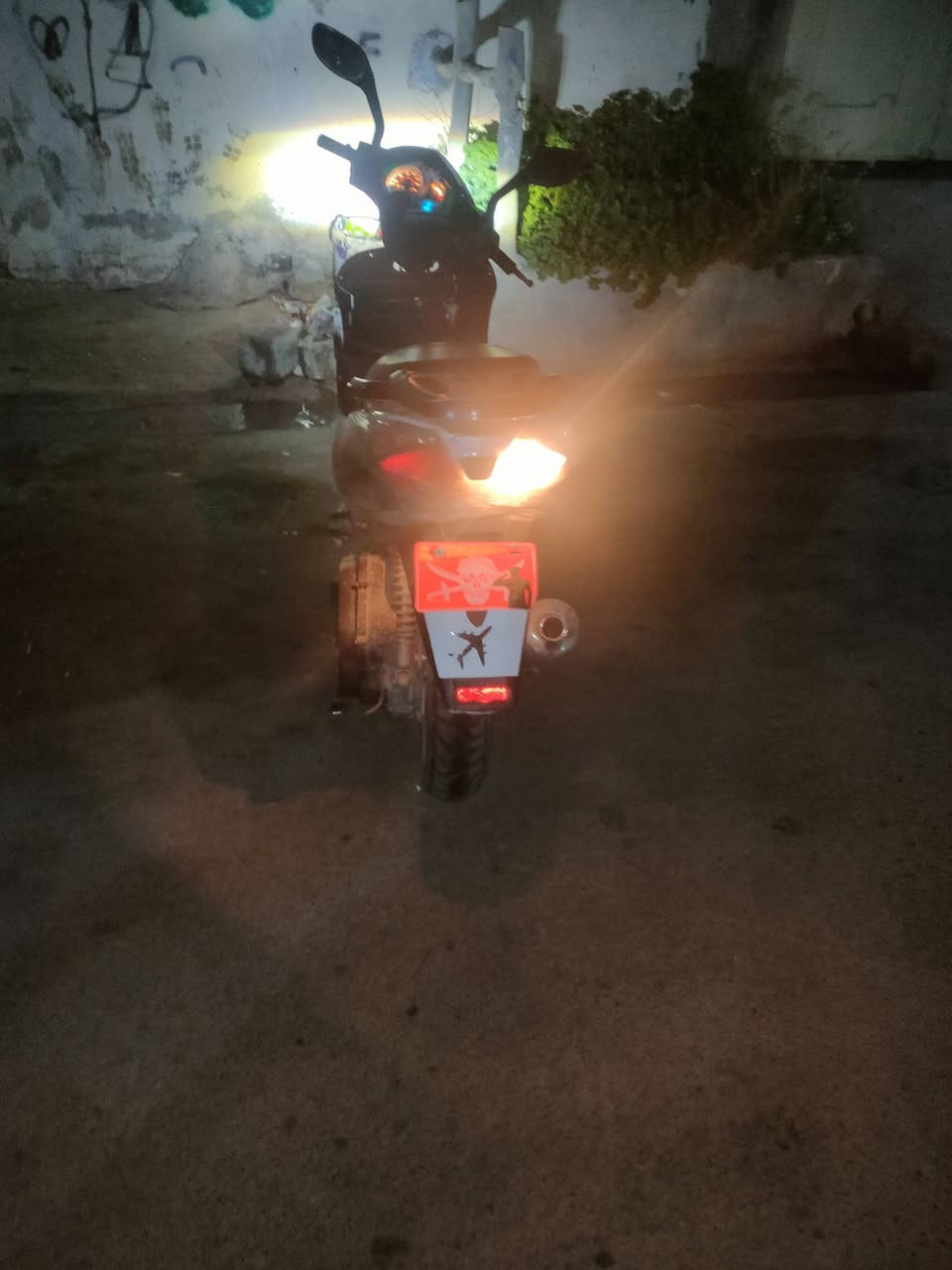 مطور البيع موديل 23 فول مفول سرعه معدل كهرباته كله شغله ياباني محركه مكاس بس مكينه حجم كبير
حجم 140 بس كفر كدام  مكو سعر 350الف وبي مجال رقم ***********
